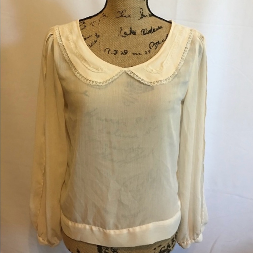Candie’s vintage style blouse